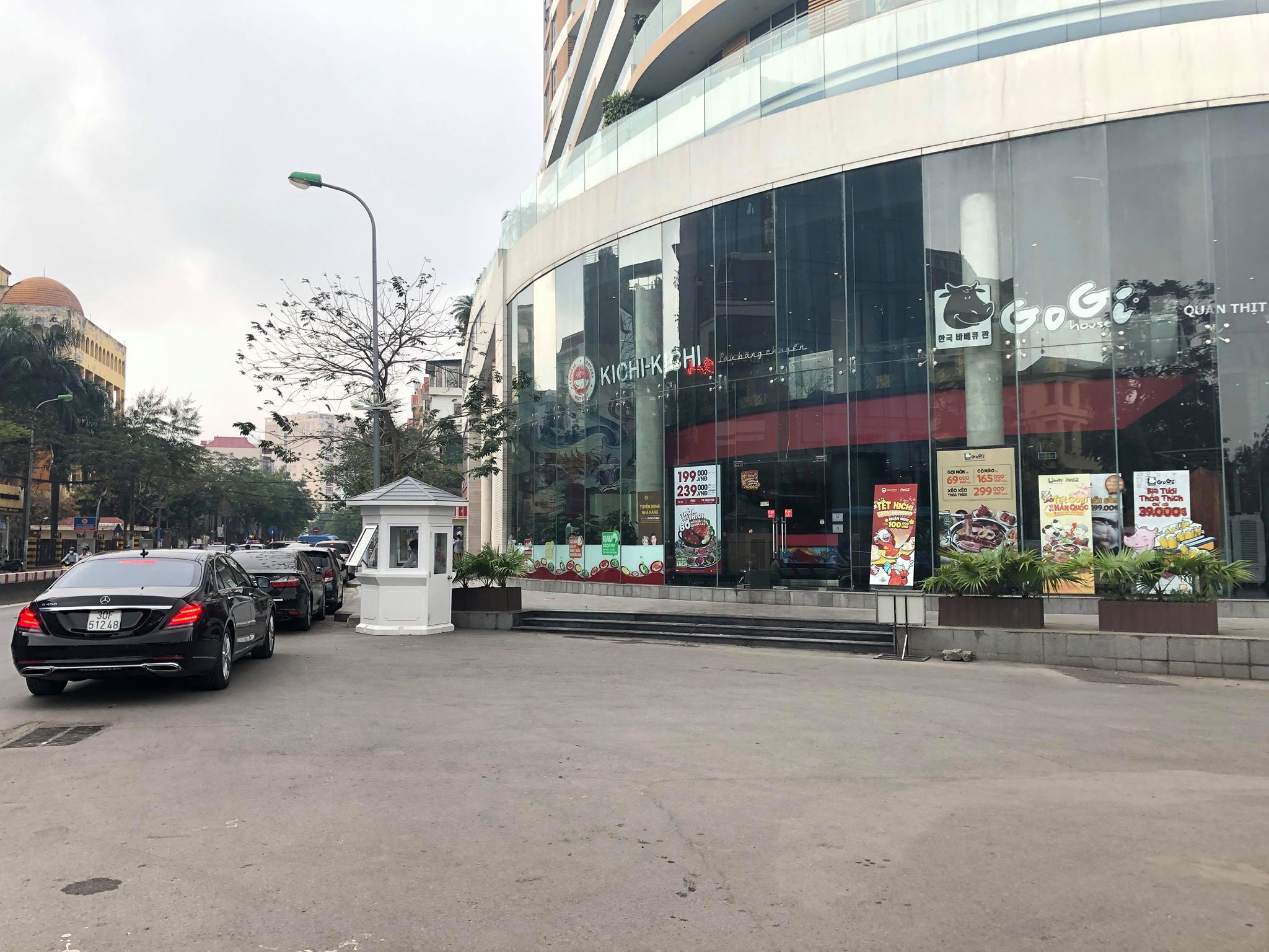 Cabin bảo vệ phải phù hợp với không gian kiến trúc