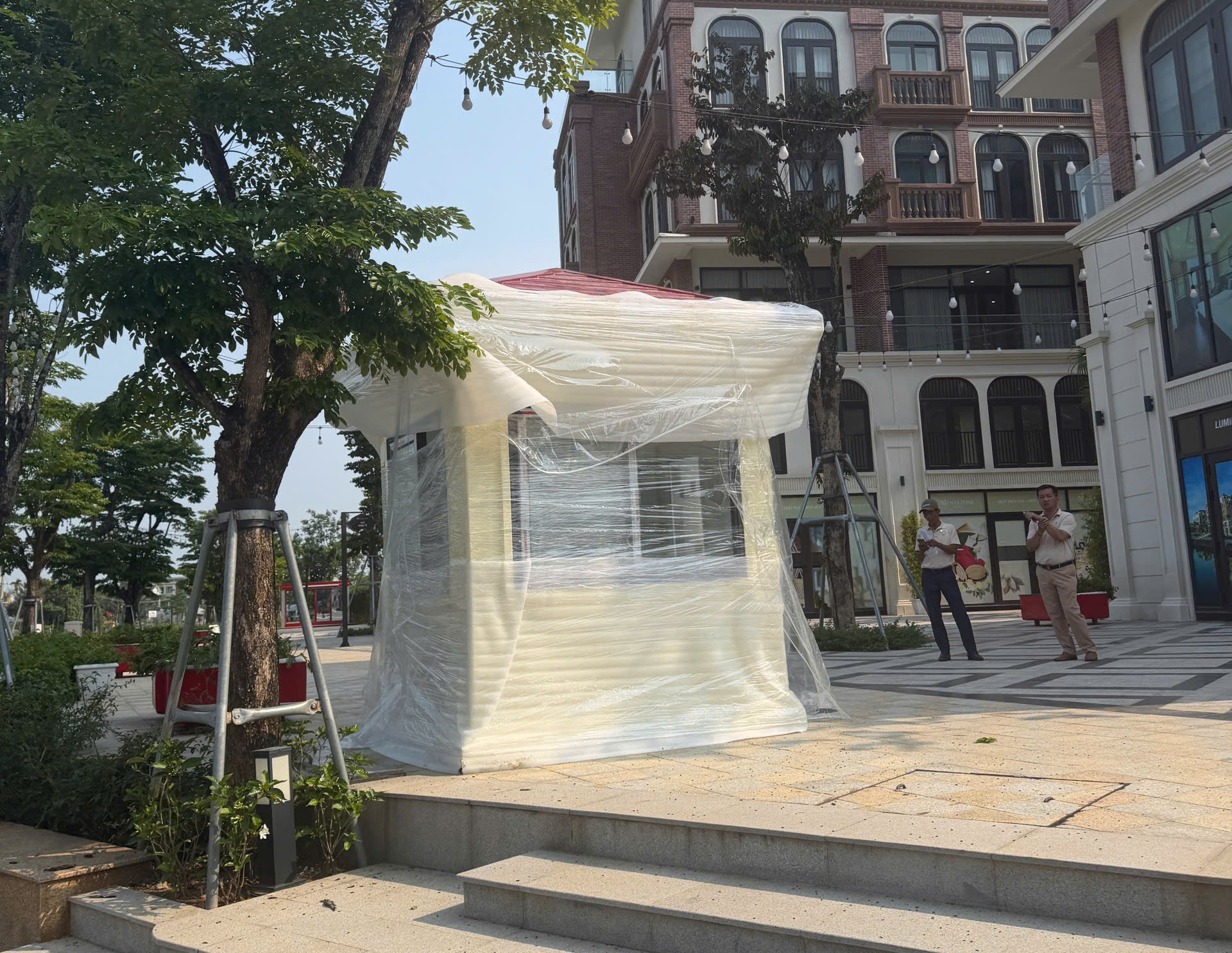 Lắp đặt bốt an ninh trường học