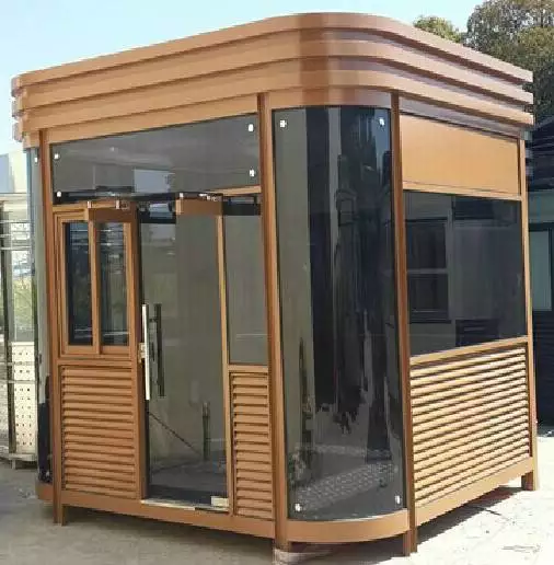 Bốt bảo vệ mái thép