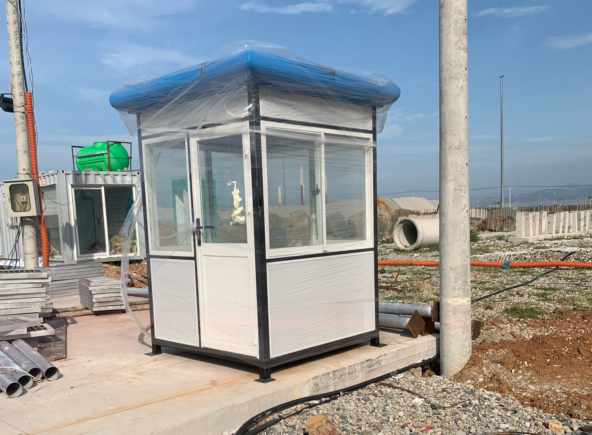 Cabin bảo vệ công trường
