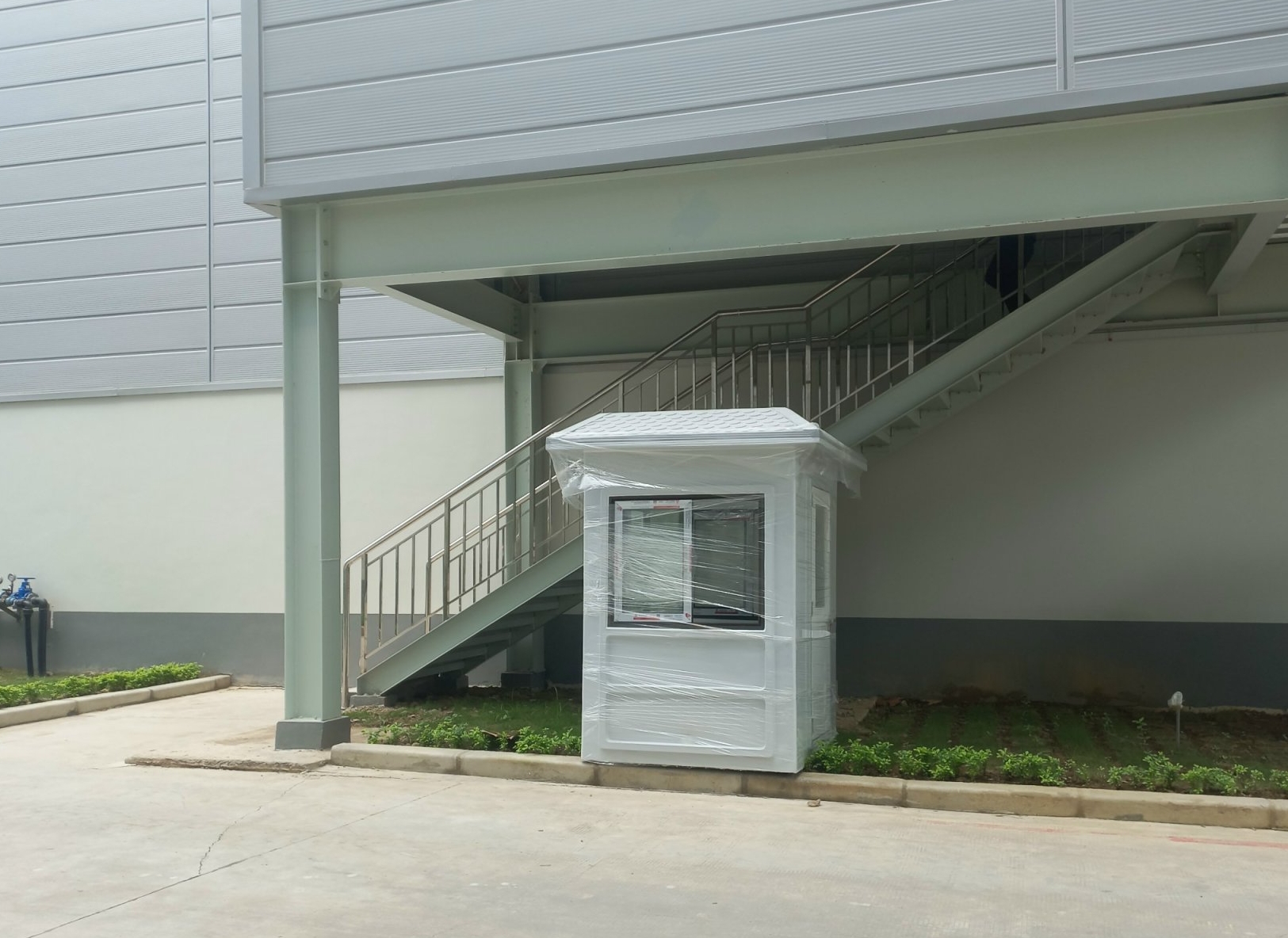 Cabin bảo vệ nhà máy