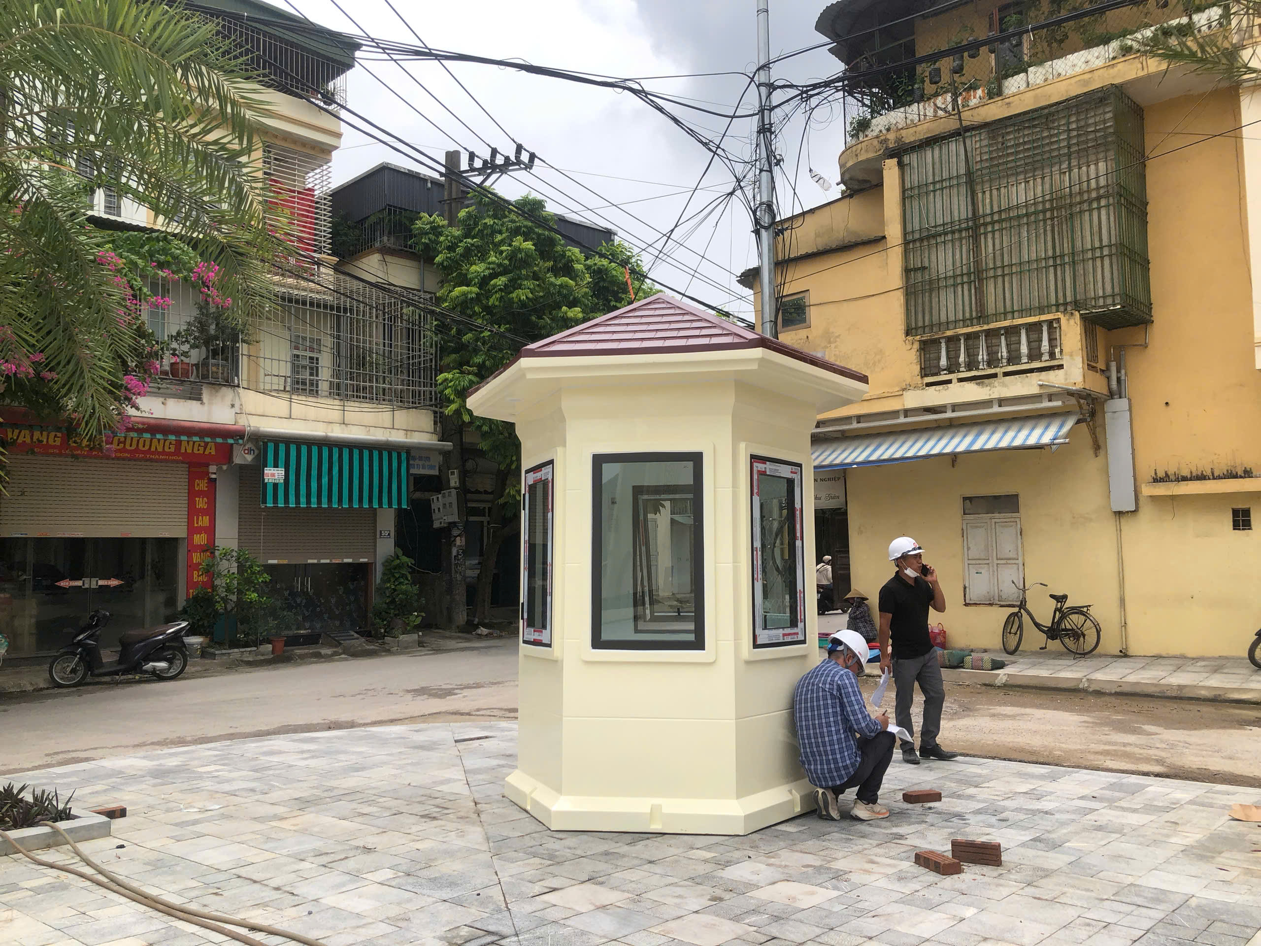 Bốt gác bảo vệ khu đô thị