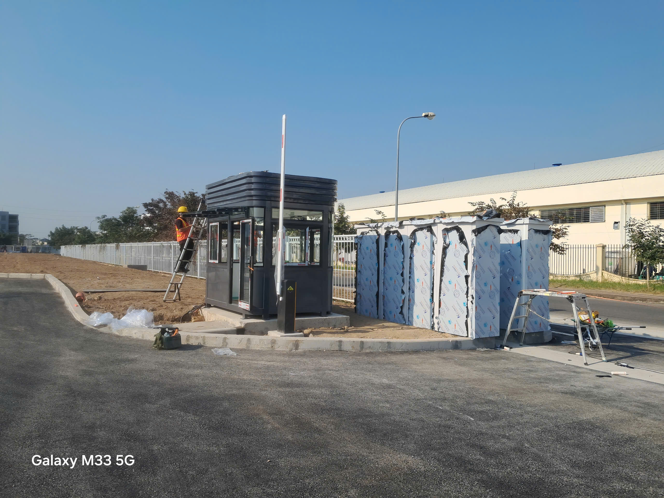 Thi công bốt bảo vệ nhà máy